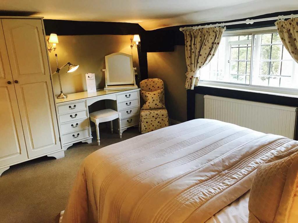 The Star And Eagle Hotel Goudhurst Екстериор снимка