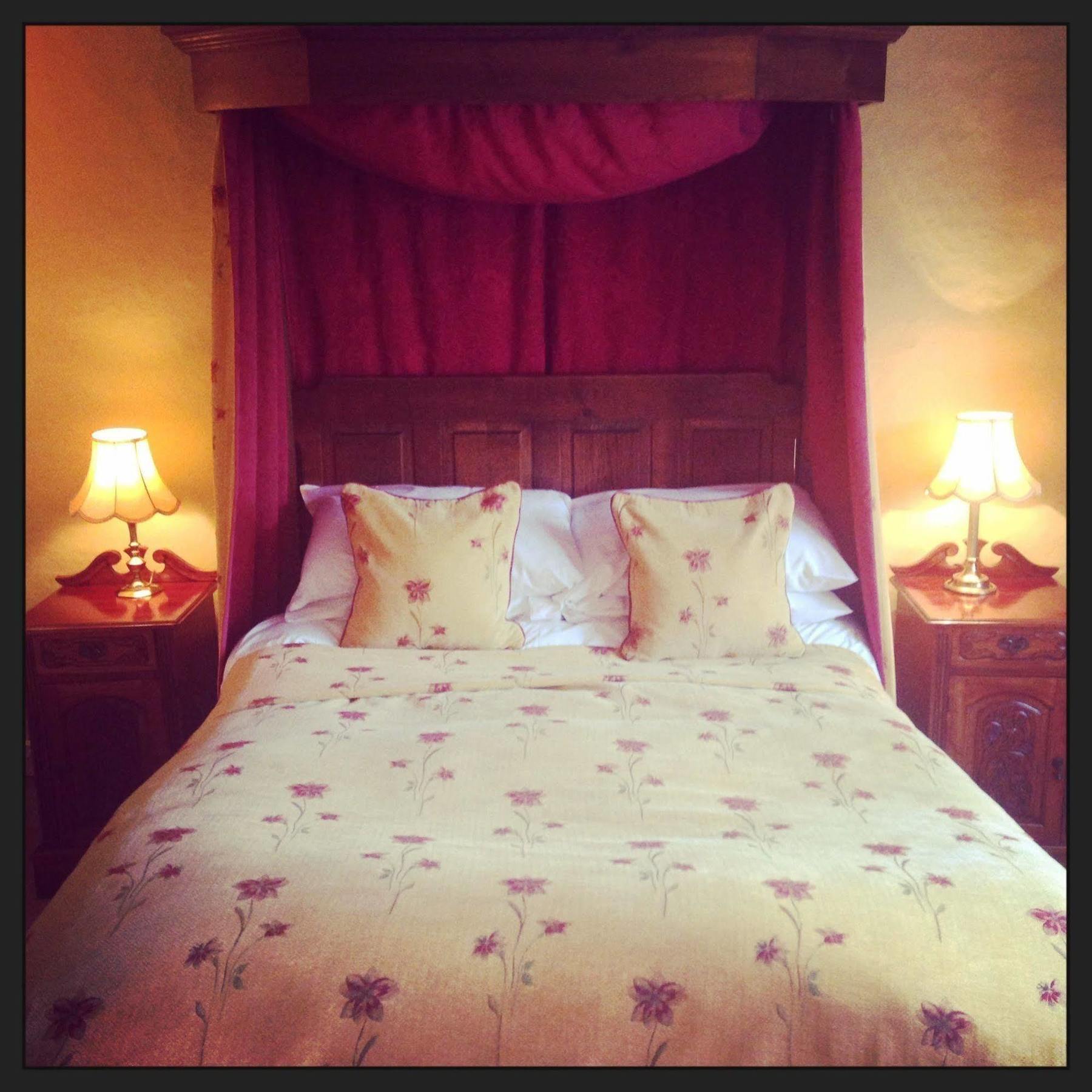 The Star And Eagle Hotel Goudhurst Екстериор снимка