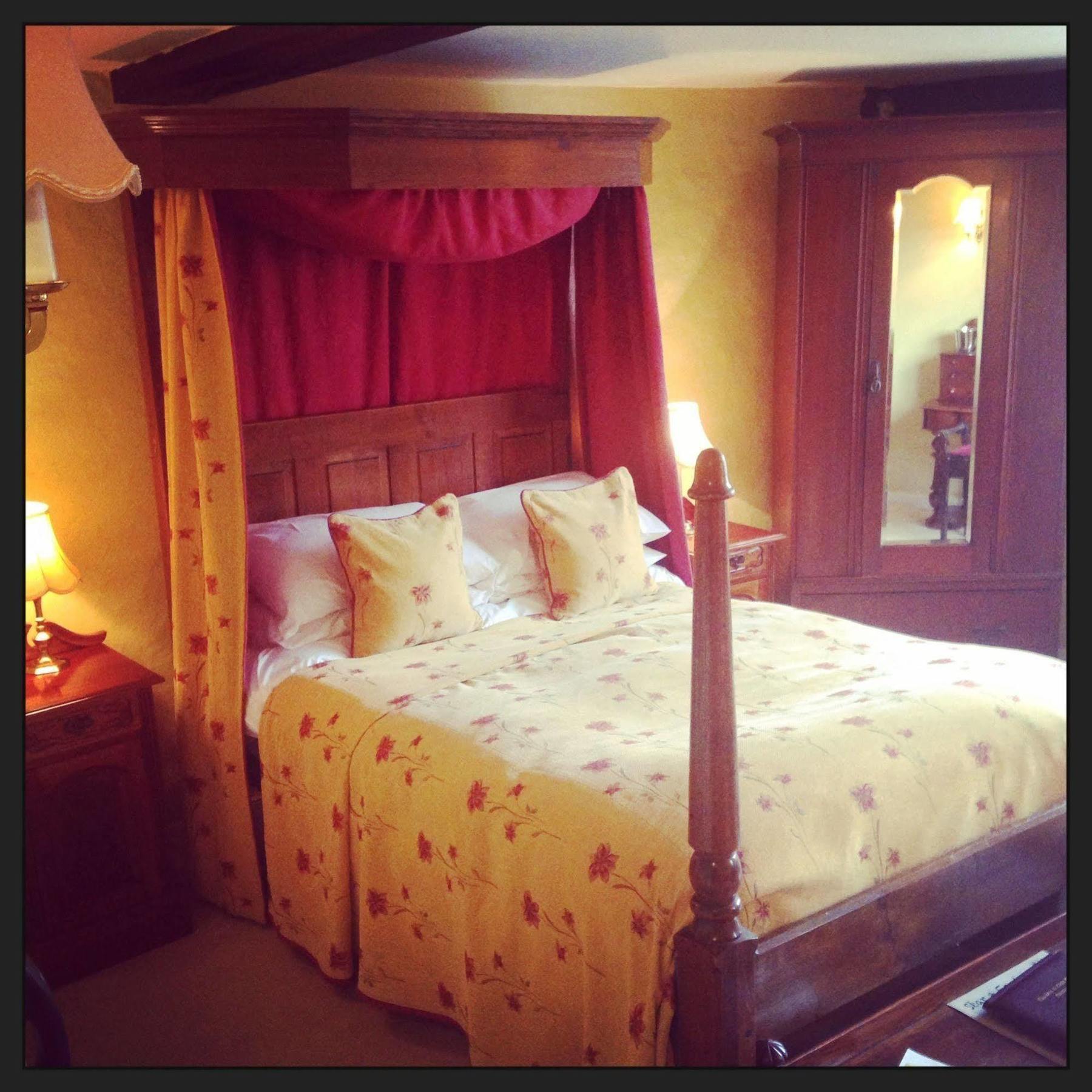 The Star And Eagle Hotel Goudhurst Екстериор снимка
